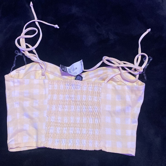 Rue 21 set. Yellow plaid. Still has tags on and never work before. - Picture 2 of 5